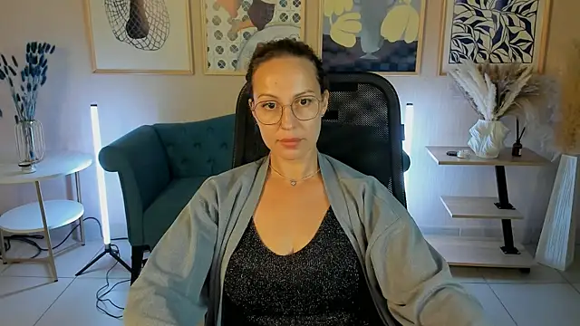 Chat XXX en directo de Charlotte_Hudson