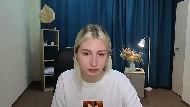 Chat XXX en directo de LishaNuding