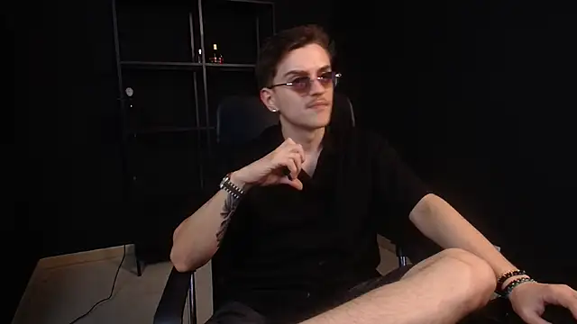 FelixStarkk 라이브 XXX 채팅