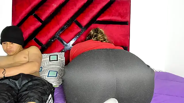 צ'אט XXX בשידור חי של hot_lady19