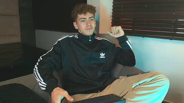 Tyler_Mcrey Live XXX-Chat