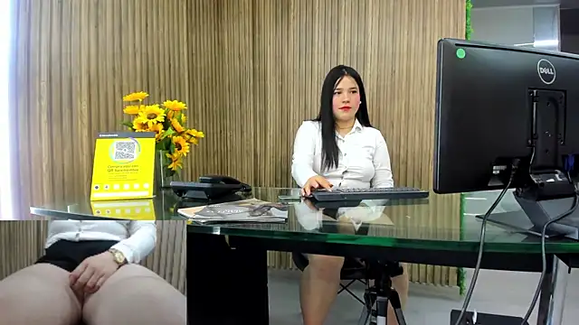 Julieth_Caandy's Live XXX Chat