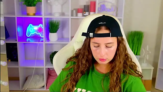 NadinnL Chat XXX in diretta