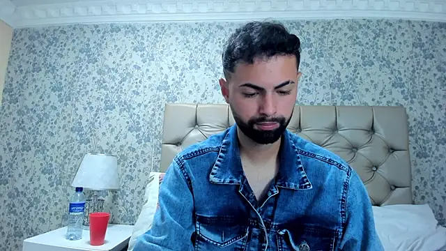 AndrewCrooss Live XXX-Chat