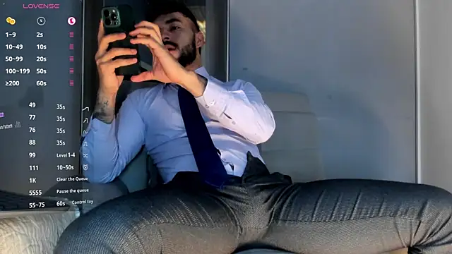 Chatroom XXX en direct de MarkWalker__