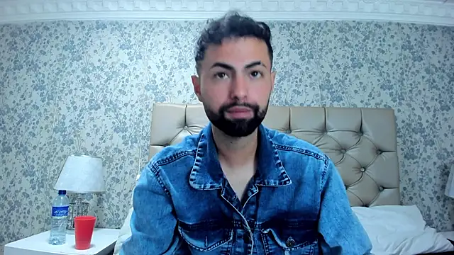 AndrewCrooss Live XXX-chat