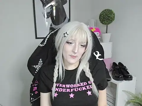 NikaDream's Live XXX Chat