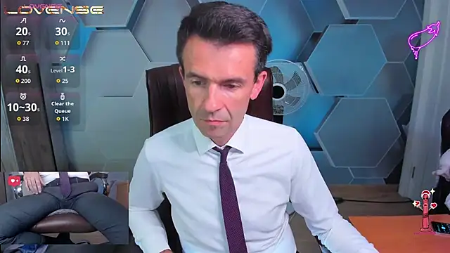SteveTiger: απευθείας συνομιλία ΧΧΧ