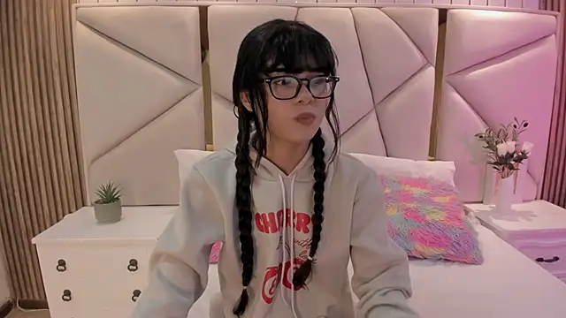 XXX chat uživo modela chloe_larson