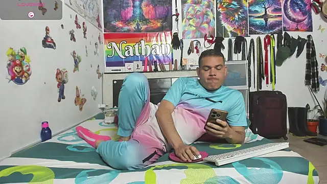 nathannathaniel 即時 XXX 聊天
