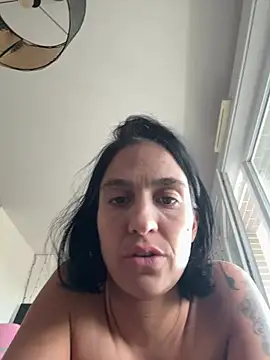LaPetiteKim's Live XXX Chat