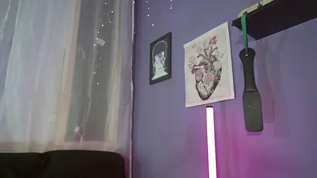 XXX chat uživo modela Velvet_Dreamss