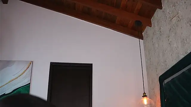 Chat +18 de Sofi_Moreno ao vivo