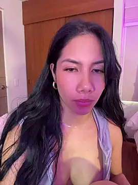 ArianaReynoldss' Live XXX Chat