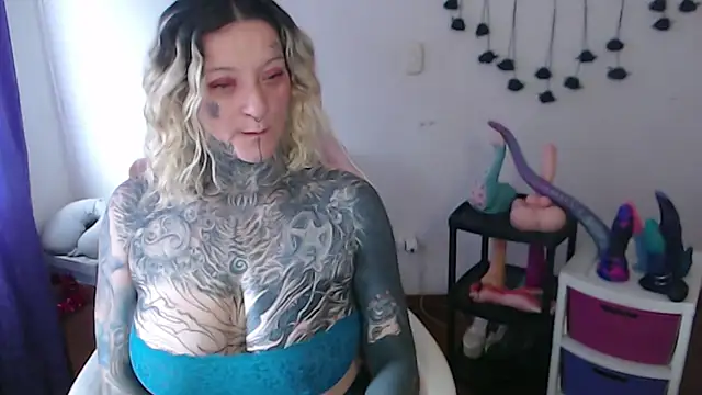 SLOPPYTITSS Live XXX Chat