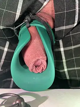 DaddysBigBello XXX чат на живо