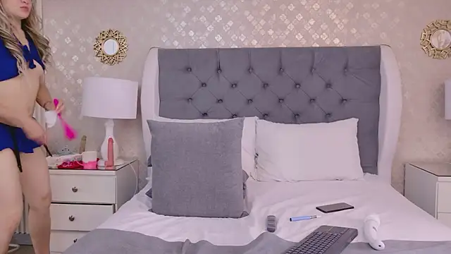 Chat +18 de ZoeWilliis ao vivo