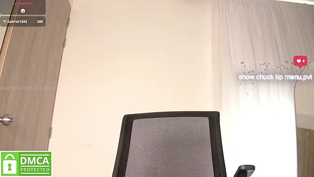 צ'אט XXX בשידור חי של aidaadams