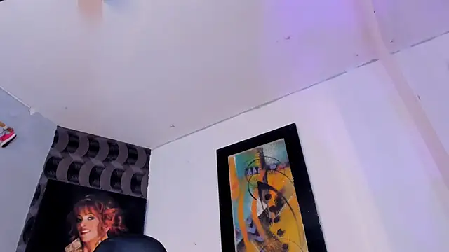 Eyleen_Santos Adlı Modelin Canlı XXX Sohbeti