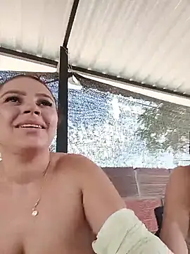 Mommy-Hot's Webcam Show
