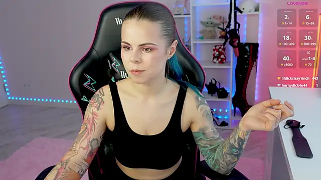 QueenAliceX live XXX chat