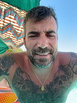 XXX chat uživo modela RhinalSquad