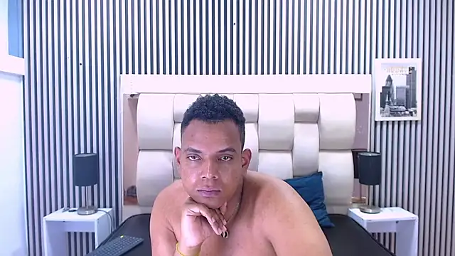 Papi_95 Live XXX Chat