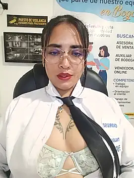 MAYE__13's Live XXX Chat