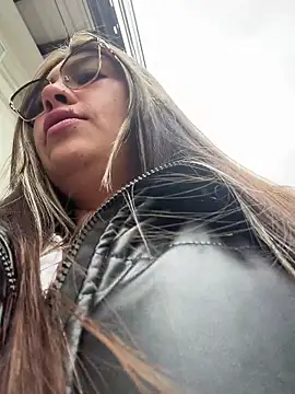 LIZ-06_ Chat XXX live