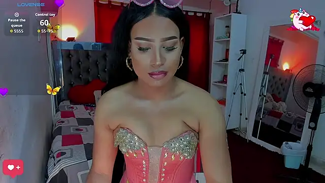 valeria_19x: διαδικτυακό σόου στην κάμερα
