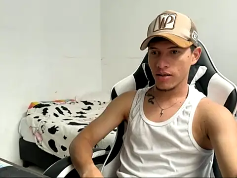Chat +18 de Edward_2709 ao vivo