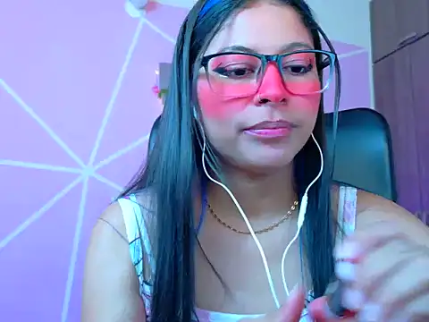 _ALLYSON18_'s Live XXX Chat