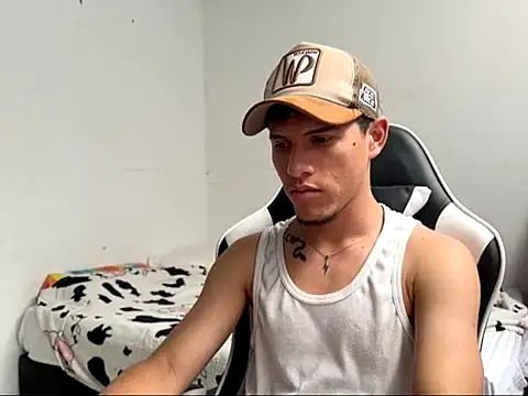 Edward_2709's Live XXX Chat