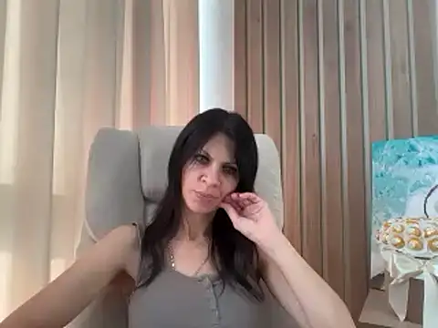 צ'אט XXX בשידור חי של InjaAtHome