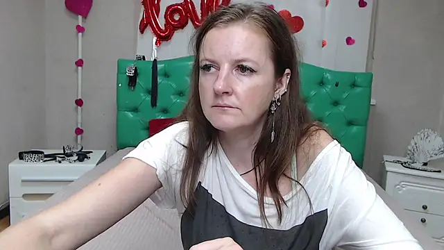 Živý XXX chat MeganPirs