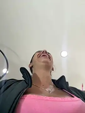 Nathaly_12 Chat XXX in diretta