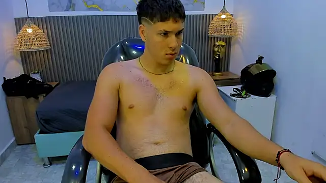 Chatroom XXX en direct de AlessandroFranco