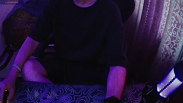 ZXCENSORED- Live XXX-chat