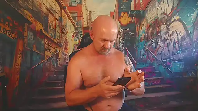 הופעת וובקאם של ManlyPrisonGuy
