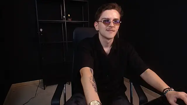 FelixStarkk 现场XXX聊天