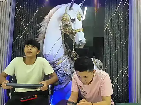 Benjamin_Alam élő XXX-chatje