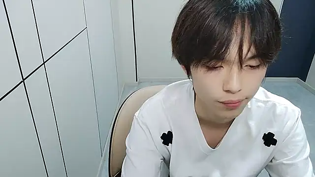 T2028T Live XXX Chat