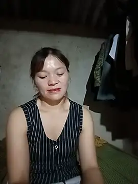 Chat +18 de lya_sexyy ao vivo