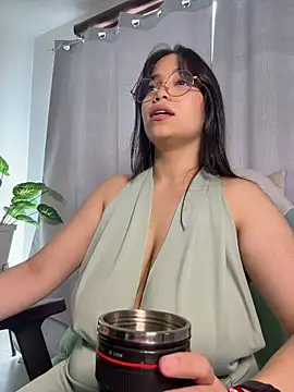 Chat XXX ao vivo de tati_reyess