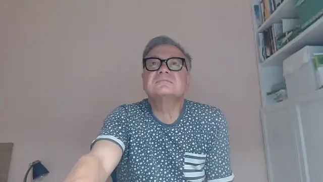 YOU6me live XXX chat