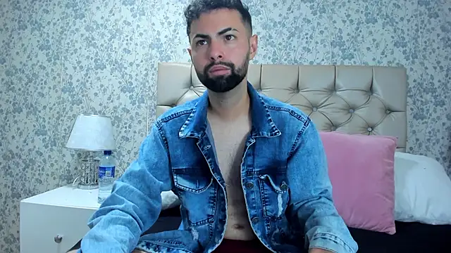 AndrewCrooss Live XXX Chat