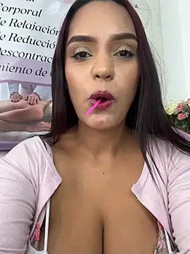 Sara-77 Webcam-Show