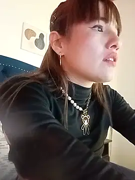 _Luna_Blooms Offline XXX-Chat