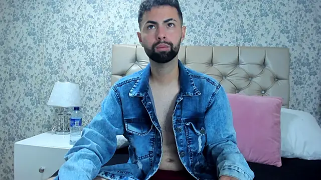 AndrewCrooss Live XXX-chat