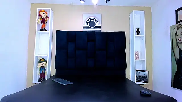 Онлайн чат XXX Brandon_Mark_